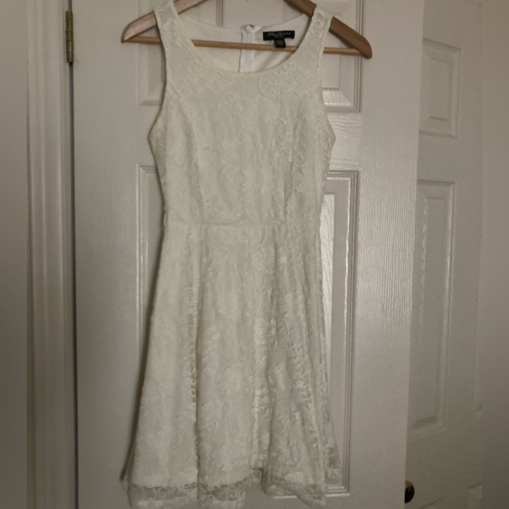 🤍 Streetwear Society white/cream lace sleeveless dress.